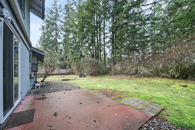 Building Photo - MOVE IN READY! Lake Forest home - 3 bedrooms - North Thurston School District