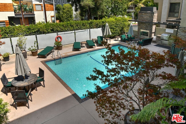 Building Photo - 11640 Woodbridge St