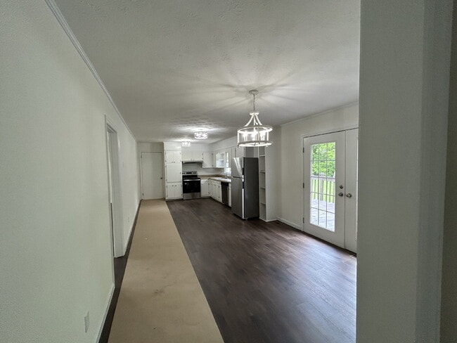 Building Photo - 3 BD 1.5 BA remodeled home for rent in Mon...