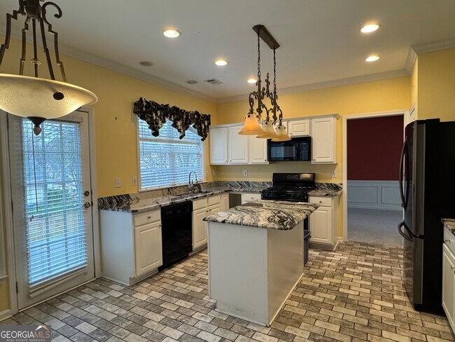 Building Photo - 15 Suwanee Pass Ln