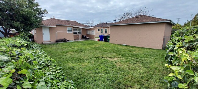 Building Photo - South Park - House with Detached 2 Car Gar...