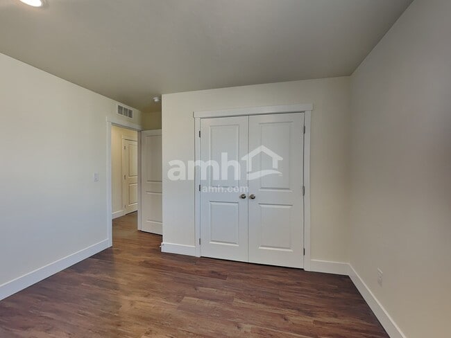 Building Photo - 11482 W Mesquite St