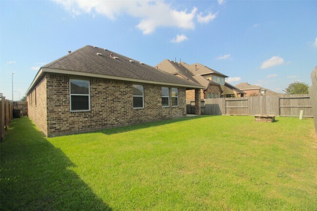 Building Photo - 24306 Piazza Dr
