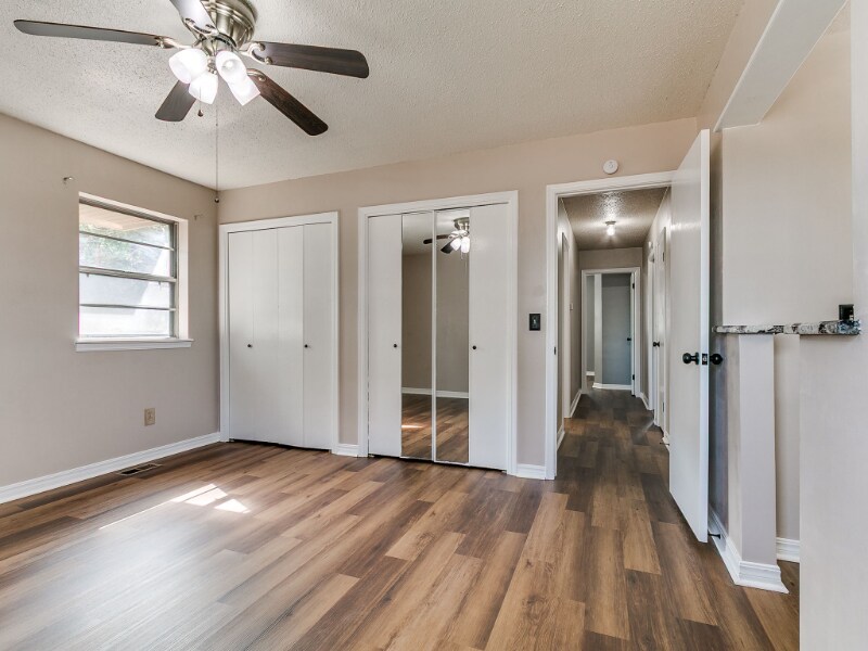 Building Photo - 6428 N Harvard Ave