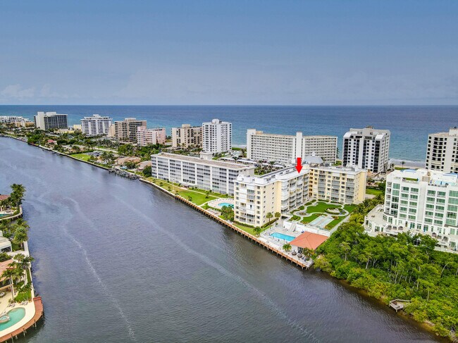 Building Photo - 3114 S Ocean Blvd