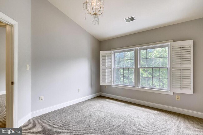 Building Photo - 10555 Tuckerman Heights Cir