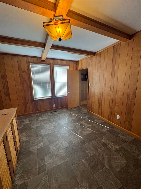 Building Photo - 15 Clara St