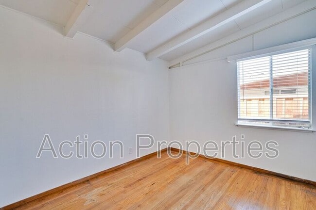 Building Photo - 2343 Jackson St
