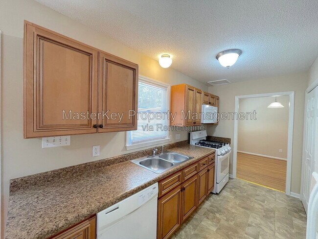 Building Photo - 6320 Dry Fork Ln
