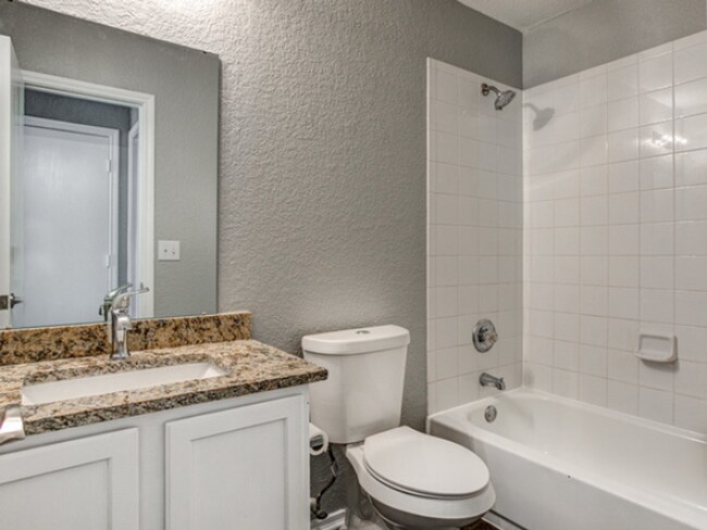 Building Photo - Spacious 5BR Home in NW San Antonio | Deck, High Ceilings & Prime Alamo Ranch Location