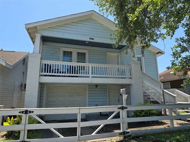 Primary Photo - 4315 Avenue L Ave