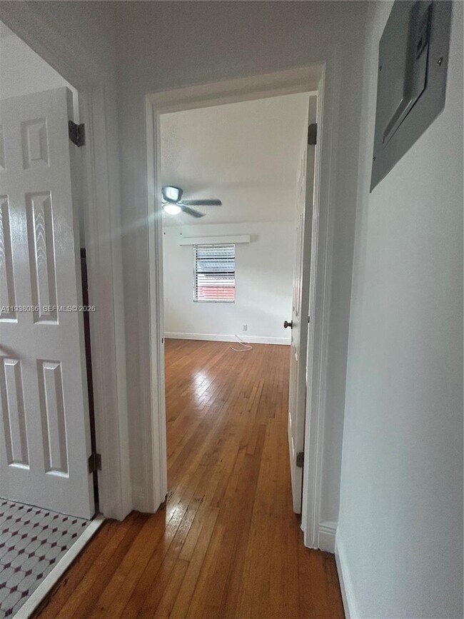 Building Photo - 1839 Wiley St