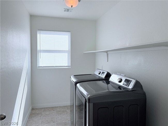 Building Photo - 6885 Black Ash St