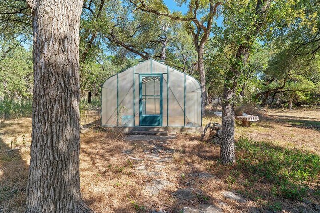 Building Photo - 128 Mockingbird Ln