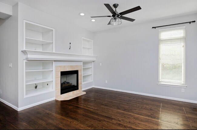 Building Photo - 7045 Pike Ct