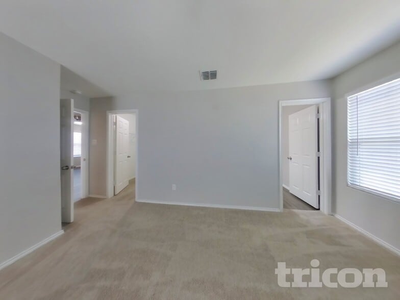 Building Photo - 7618 Crestway Ridge