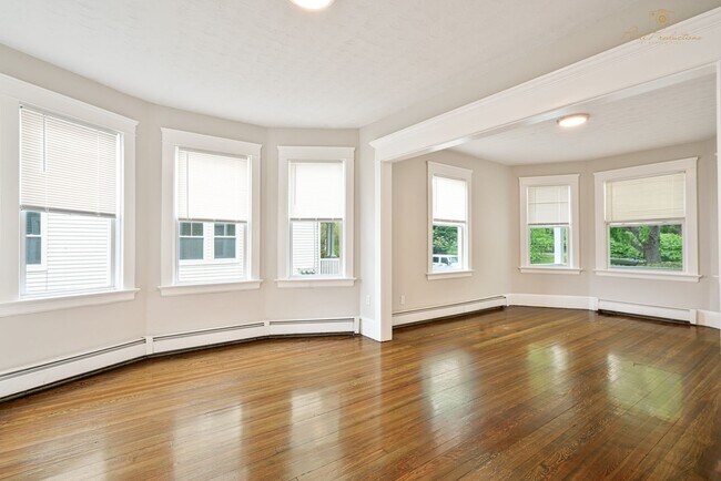 Building Photo - 448-450 Pleasant Valley Pkwy.