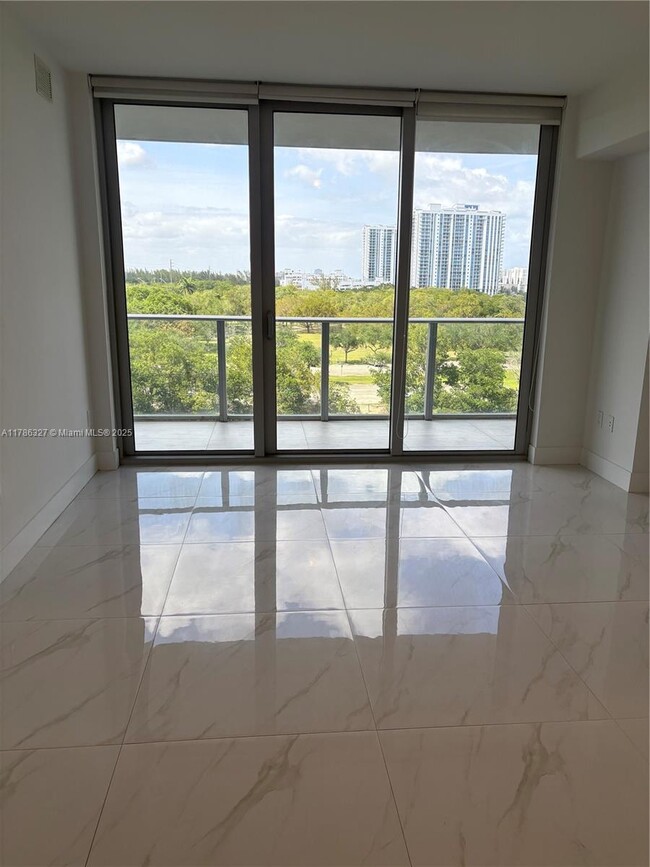 Building Photo - 16385 Biscayne Blvd