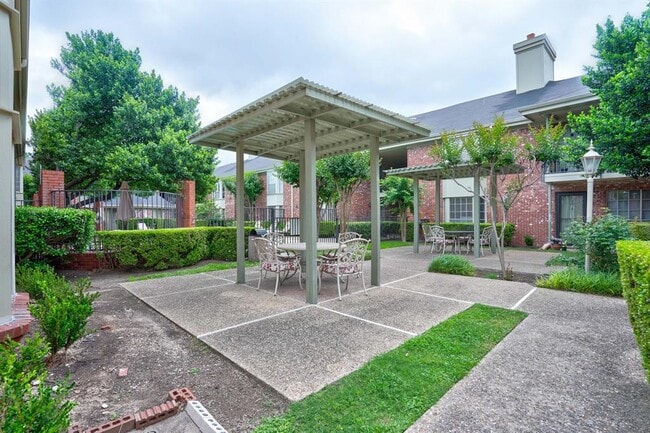 Building Photo - 7920 Rockwood Ln