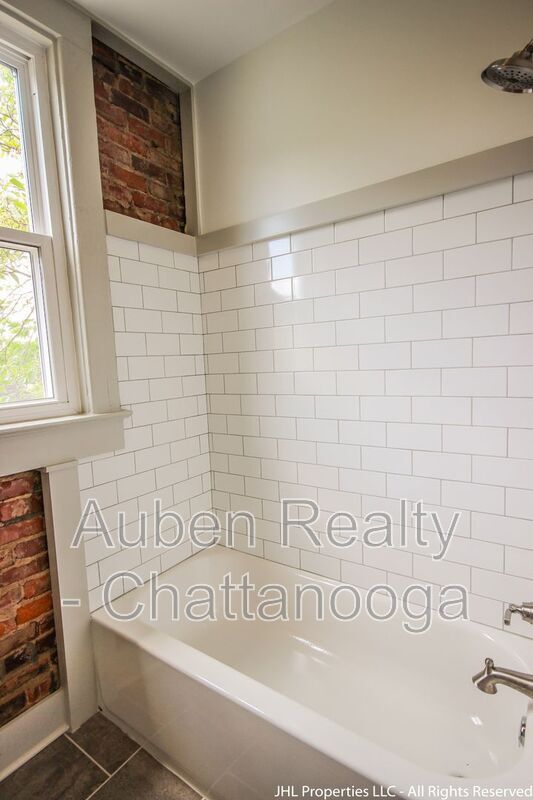 Building Photo - 1203 Peachtree St