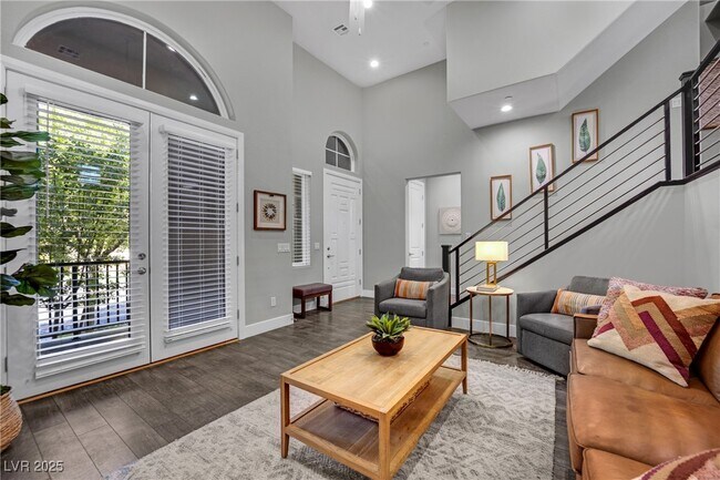 Building Photo - 45 Via Di Vita