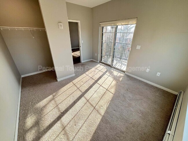 Building Photo - 600 8th St S