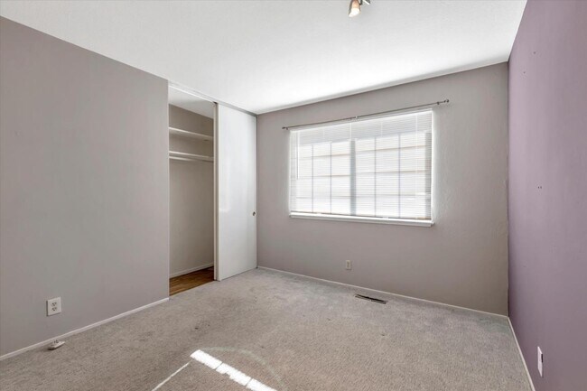 Building Photo - 40307 San Sebastian Pl