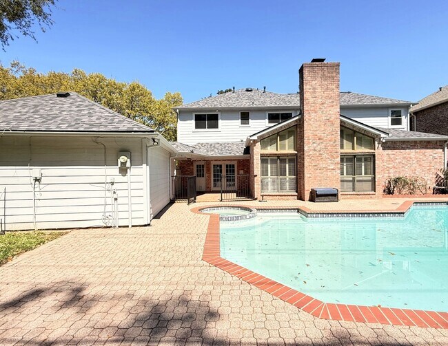 Building Photo - 2906 Deer Creek Dr