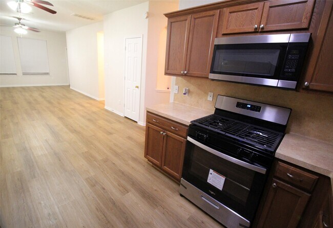 Building Photo - 21123 Sprouse Cir