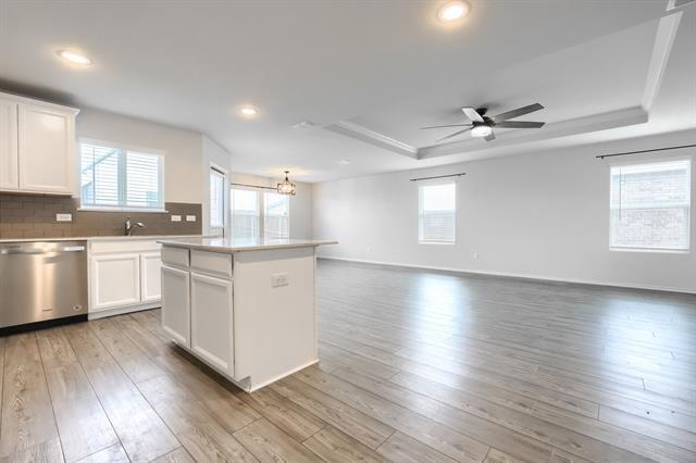 Building Photo - 5549 Cherokee Rose Dr