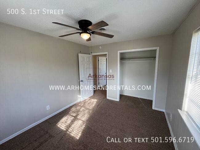 Building Photo - 500 S 1st St