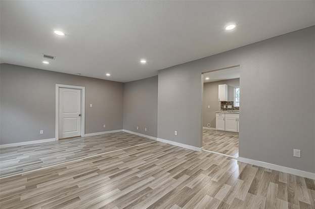 Building Photo - 4909 Higgins St