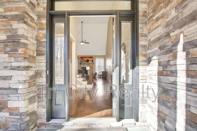 Building Photo - 175 Ridgeway Ct