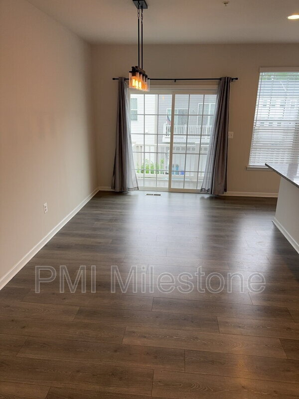 Building Photo - 13255 Dowdens Ridge Dr