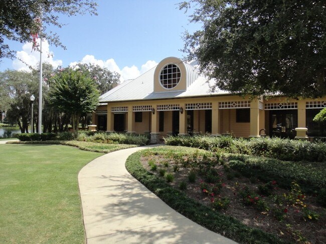 Building Photo - 3/2 with loft Windermere Town home in Summerport! 2 car garage! June 10, 2026!