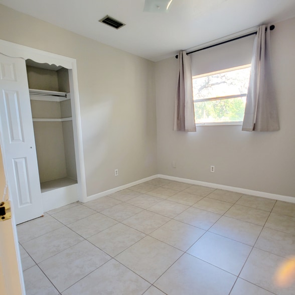 Building Photo - 404 Bullard Pkwy