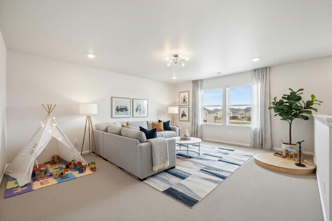 Building Photo - Beautiful Birght & Open 4 Bedroom Home | Bonus Room + Private Deck