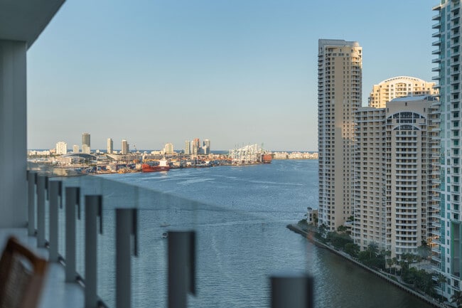 Building Photo - 300 Biscayne Blvd Way