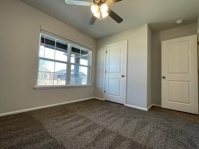 Building Photo - 3409 Piney River Dr
