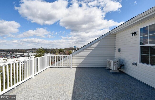 Building Photo - 4513 Ryelan Dr