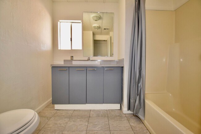 Building Photo - 3 bed 2 bath Mesa home in a quiet neighbor...
