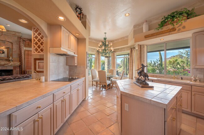 Building Photo - 10326 E Buckskin Trail