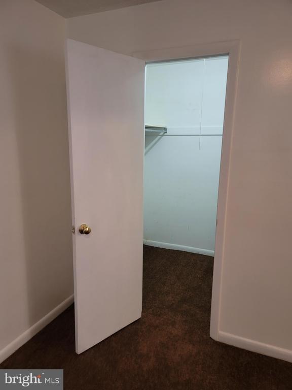 Building Photo - 625 Chesapeake St SE