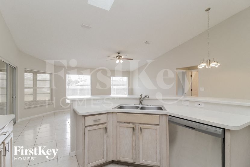 Building Photo - 474 Awin Cir SE