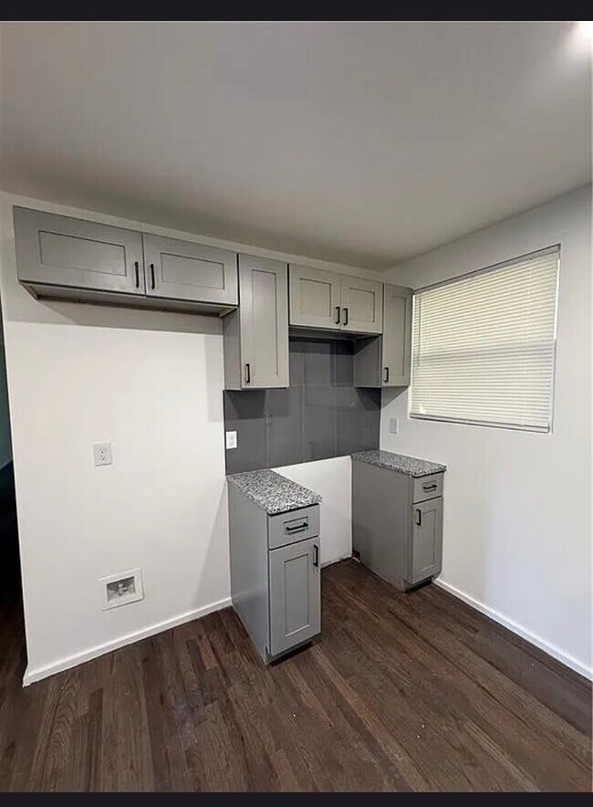 Building Photo - 3145 Locke Dr SE