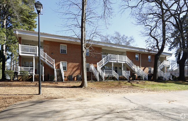 Building Photo - Shamrock Apartments