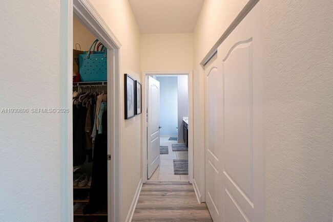 Building Photo - 8175 NW Greenbank Cir