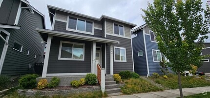 Building Photo - Spacious Bremerton Two-Story