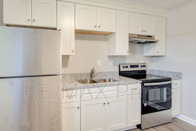 Building Photo - 7919 Thompson Rd