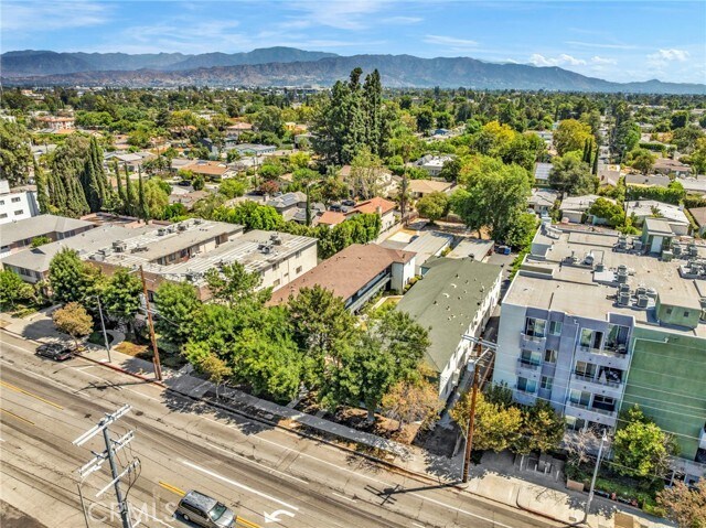Building Photo - 5828 Whitsett Ave